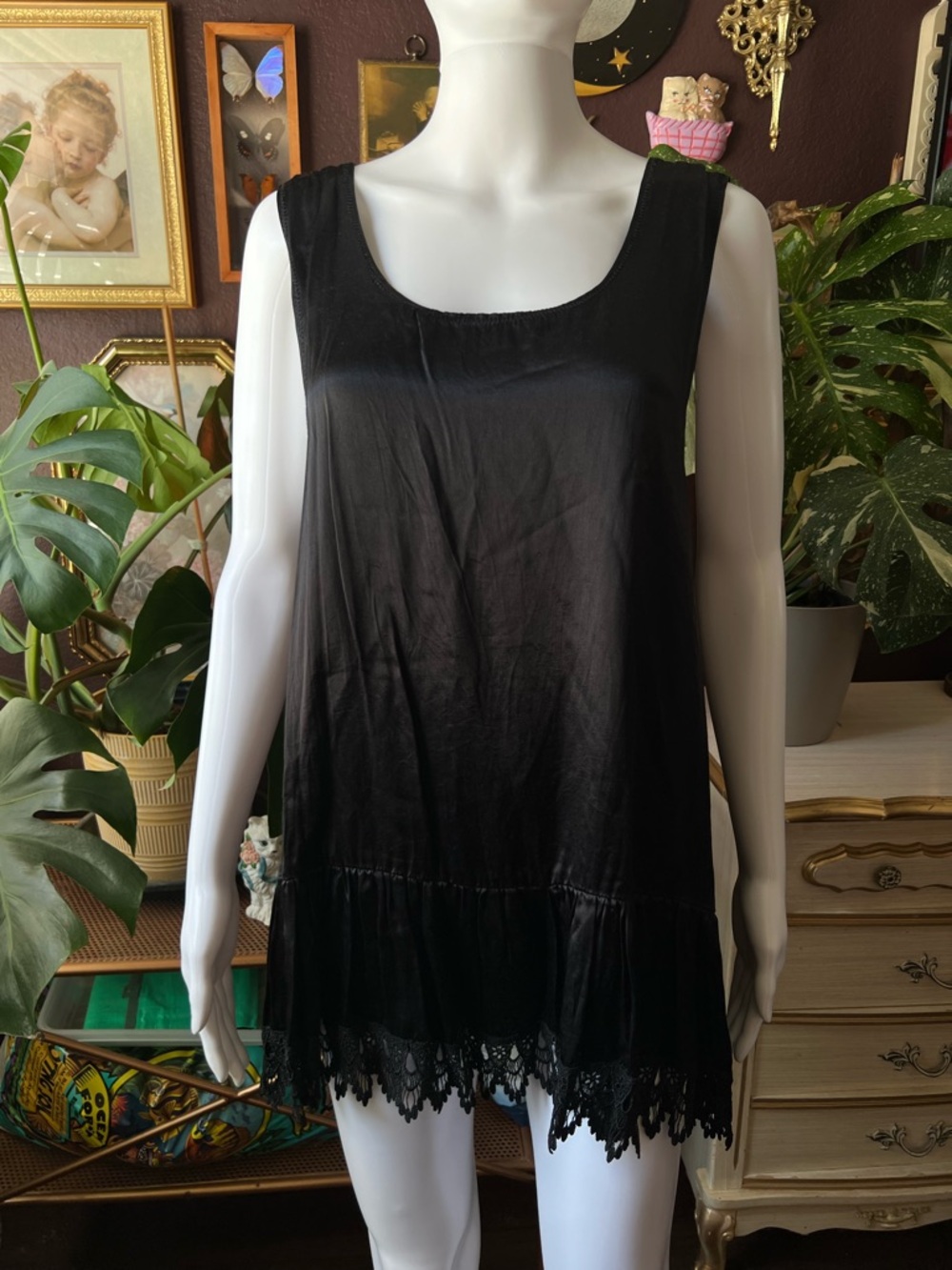 Heart's Desire by Mary Grace
Satin Poets Cami Top Size Large